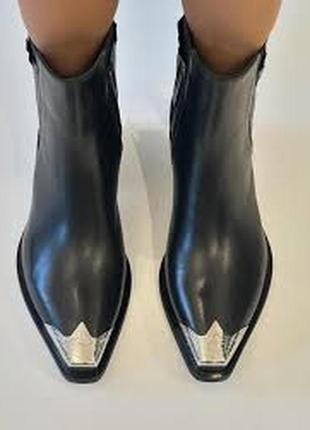 Черевики козаки з металевим носком  італія, шкіра