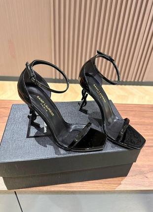 Босоножки ysl