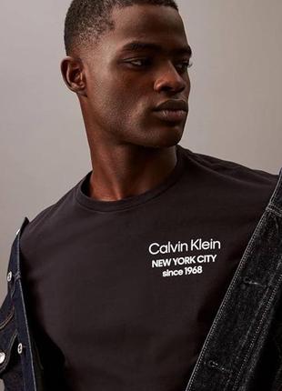 Calvin klein футболка чорна надписи зліва на грудях