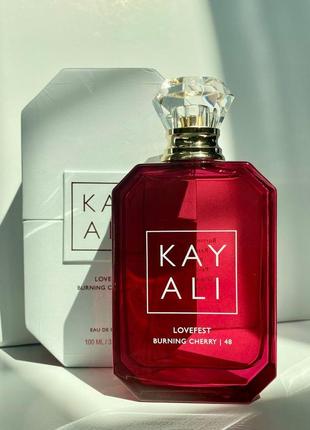 Парфюмированная вода lovefest burning cherry <unk> 48 eau de parfum 
kayali fragrances