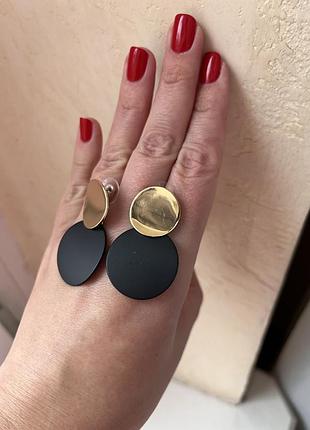 Сережки монетки круглые двойные плоские капли черно-золотые