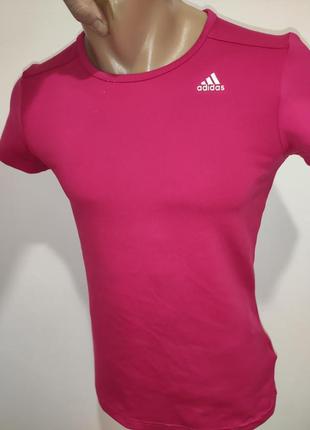Спорт фирменная футболка оригинал.adidas.xs-s