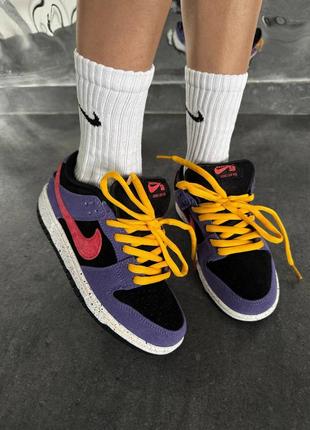 Женские кроссовки nike sb dunk low purple pink yellow найк данк фиолетового с розовым и желтым цветами