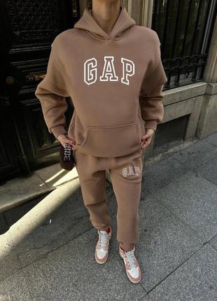 Костюм женский спортивный с принтом с надписью gap9 фото