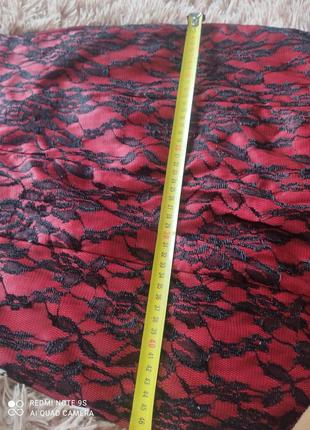 Очень красивое красное платье с гипюром9 фото