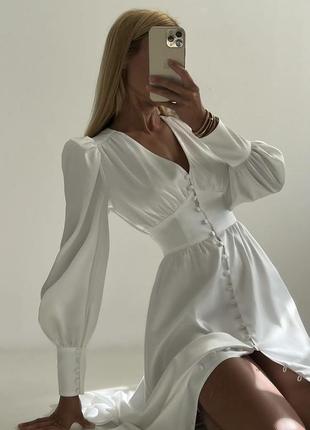 Платье атласное, состояние новой, одетая была 1 раз (не zara)