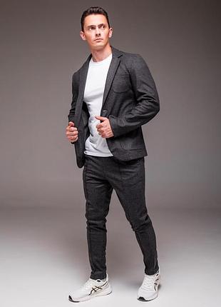 Мужской костюм штаны и пиджак