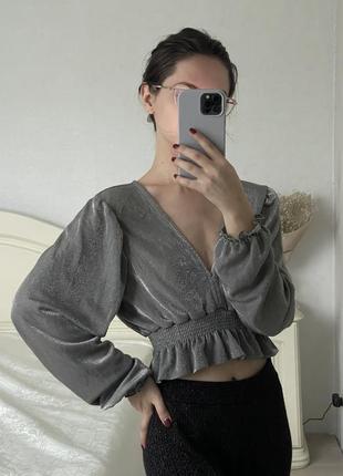 Вкорочена вечірня блуза з люрексом і обʼємними рукавами у розмірі з від pull&bear