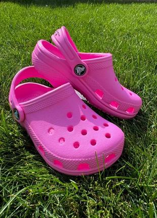 Детские кроксы crocs classic clog kids pink 
classic kids clog pink детские кроксы сабо на девочку розовые