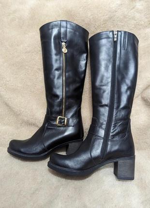 Сапоги на каблуке из натуральной кожи