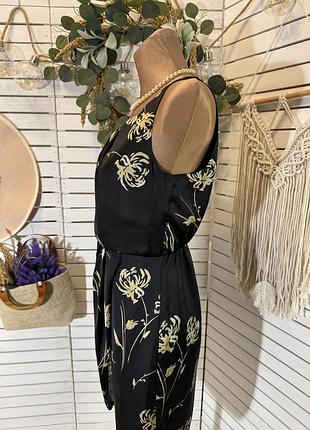 Жіноча сатинова сукня у квітковий принт жіноче плаття
