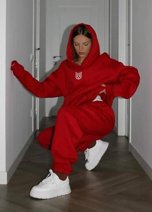 Спортивный костюм черный и красный9 фото