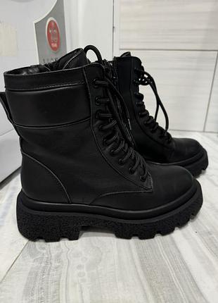 Зимние кожаные ботинки