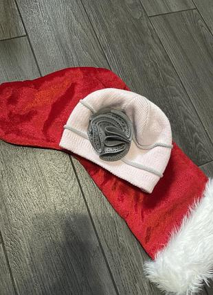 Гарна шапочка для модниці