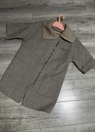 Классическое, женское демисезонное пальто emass