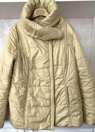 Брендова куртка на синтепоні