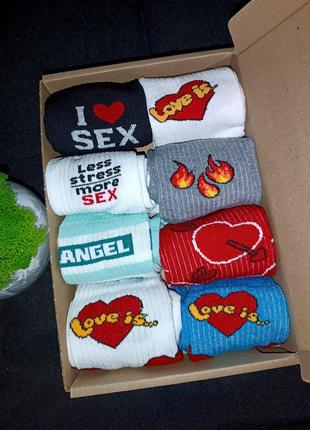 Бокс носков приколов с принтами «любовь» 8 шт