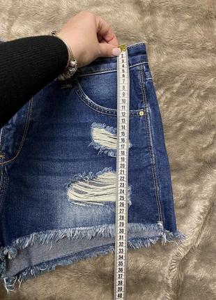 Стильные джинсовые шорты с потертостями от stradivarius6 фото