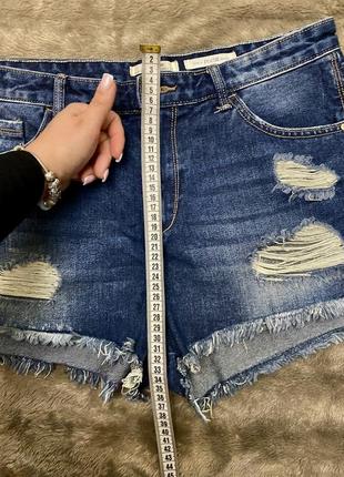 Стильные джинсовые шорты с потертостями от stradivarius7 фото