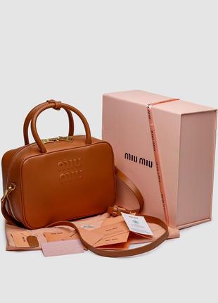 Сумка miumiu leather top-handle bag brown