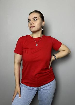 Футболка жіноча базова червона modna kazka mksh2432-5