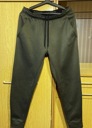 Спортивные штаны на флисе nike therma pant taper.оригинал.