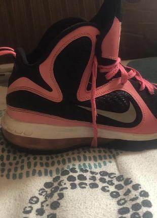 Баскетбольні кроси nike zoom lebron james 9 gs laser pink black3 фото