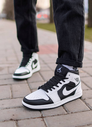 Nike air jordan 1 retro mid tuxedo4 фото