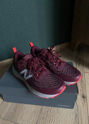 Жіночі спортивні бігові кросівки new balance trail nitrel р. 39 бордового кольору1 фото