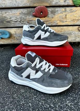 Стильні кросівки new balance 5740