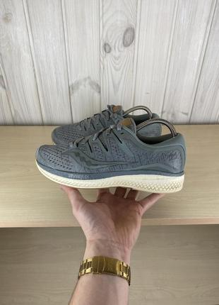 Saucony triumph iso