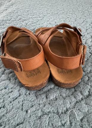Сандалі 4