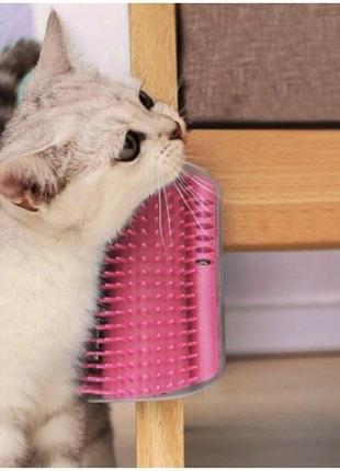 Интерактивная игрушка - чесалка для кошек hagen catit self groom розовая