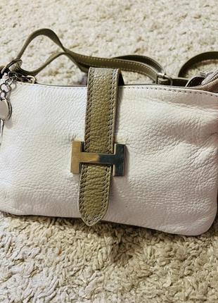 Кожаная сумка genuine leather italy кожа оригинал бренд белая сумочка маленькая фурнитура брендовая длинная ручка2 фото