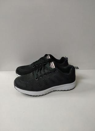 Кроссовки, женские, черные,сетка,на шнурках.в-9444.
размеры:36;37;38;39;40;41.
цена -750грн