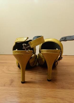 Жіночі босоніжки donald j pliner2 фото