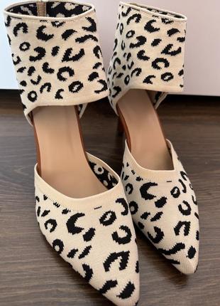Стильные тканые туфли босоножки на шпильке с острым носком леопардовый принт