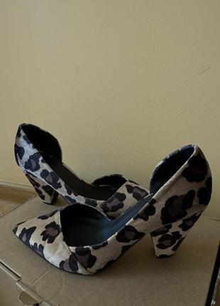 Леопардовые туфли