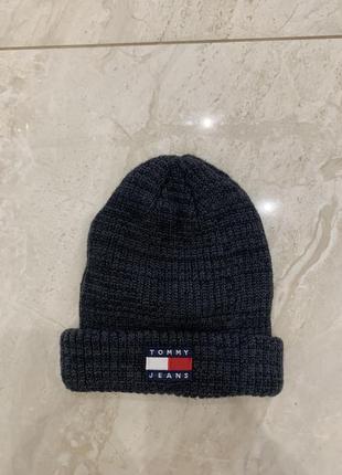 Шапка tommy hilfiger сіра базова