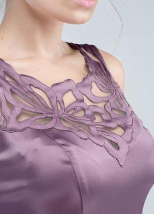 Вечернее коктейльное платье из атласа с вышивкой4 фото