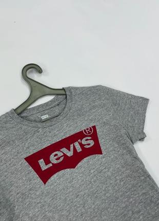 Футболка levi's