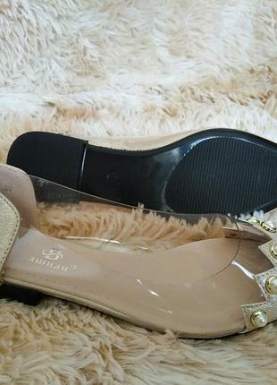 Балетки-лодочки в кольорі беж