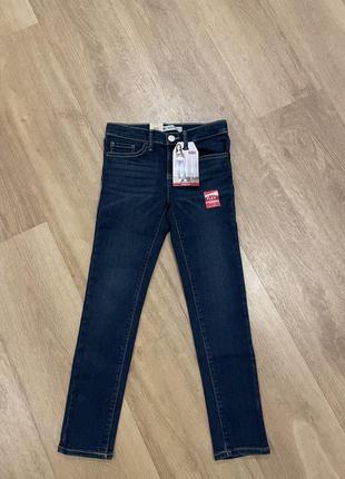 Новые джинсы levi's 7 лет