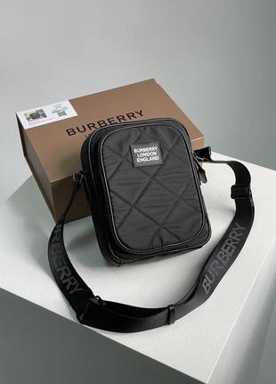 Сумка крос-боді burberry black quilted canvas paddy crossbody bag