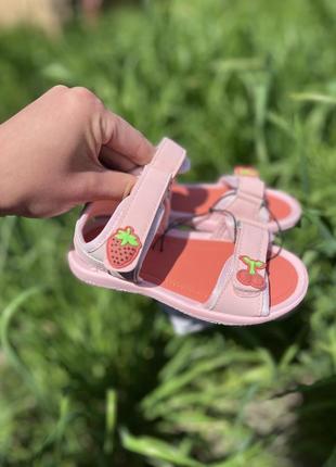 Pepco босоніжки сандалі дівчаткам 22,23,24,26,26,27,28,29,30,31