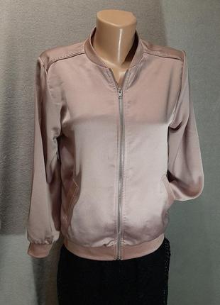 Красива жіноча сатинова куртка бомбер вітровка top shop пудровий колір розмір uk83 фото