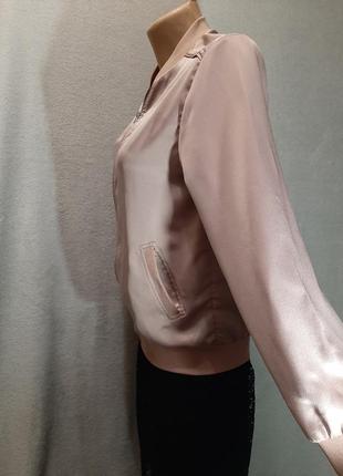Красива жіноча сатинова куртка бомбер вітровка top shop пудровий колір розмір uk89 фото