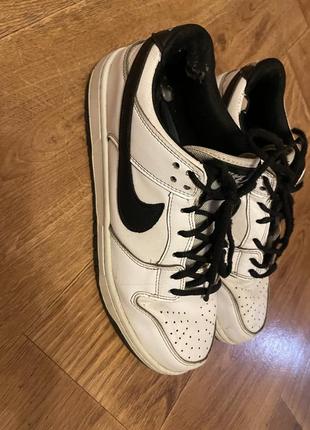 Nike dunk black white