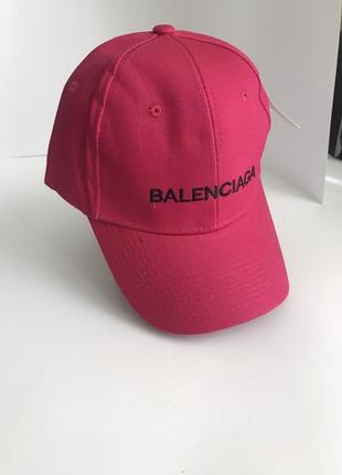 Кепка в стиле balenciaga