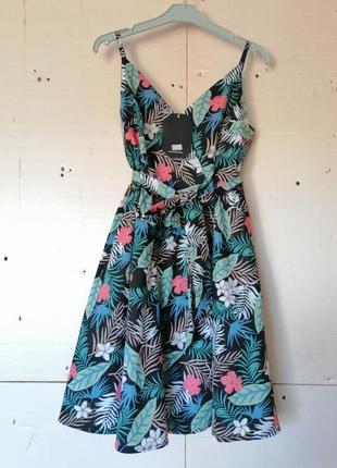 Платье с поясом потом стрейч пышная юбка держит форму